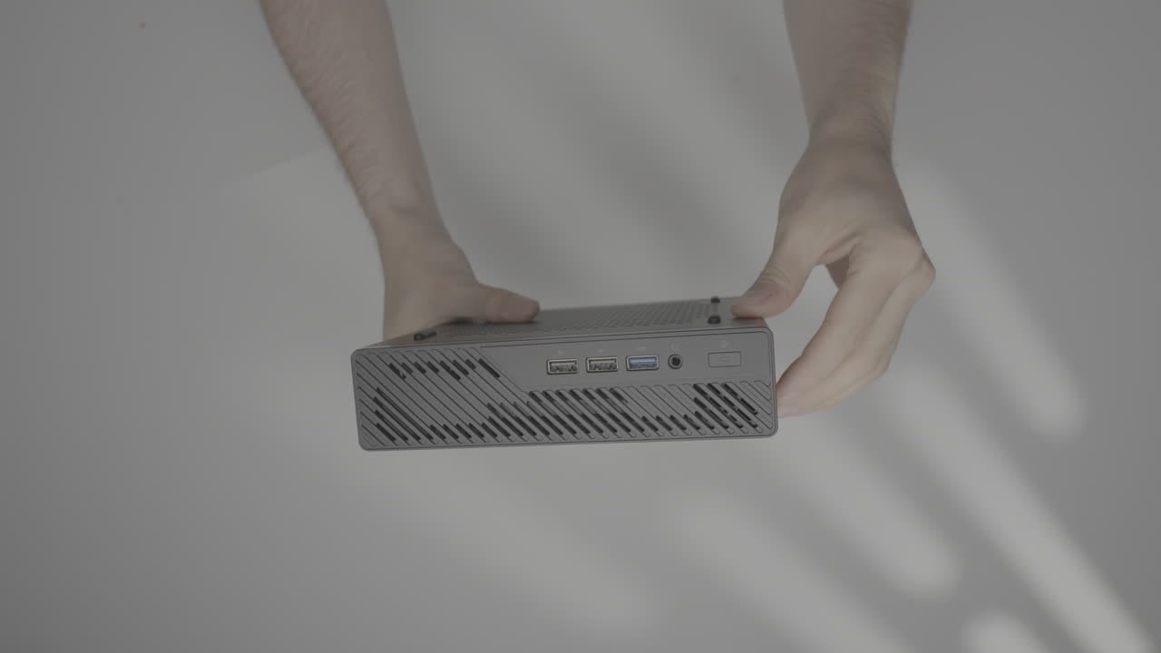 Frontal del MINISFORUM MS-03